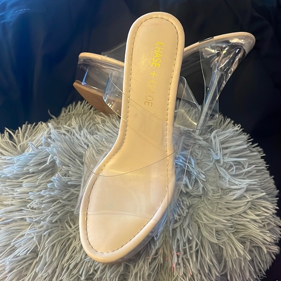 Clear size 7 platform heels❄️🥶 - Picture 1 of 2